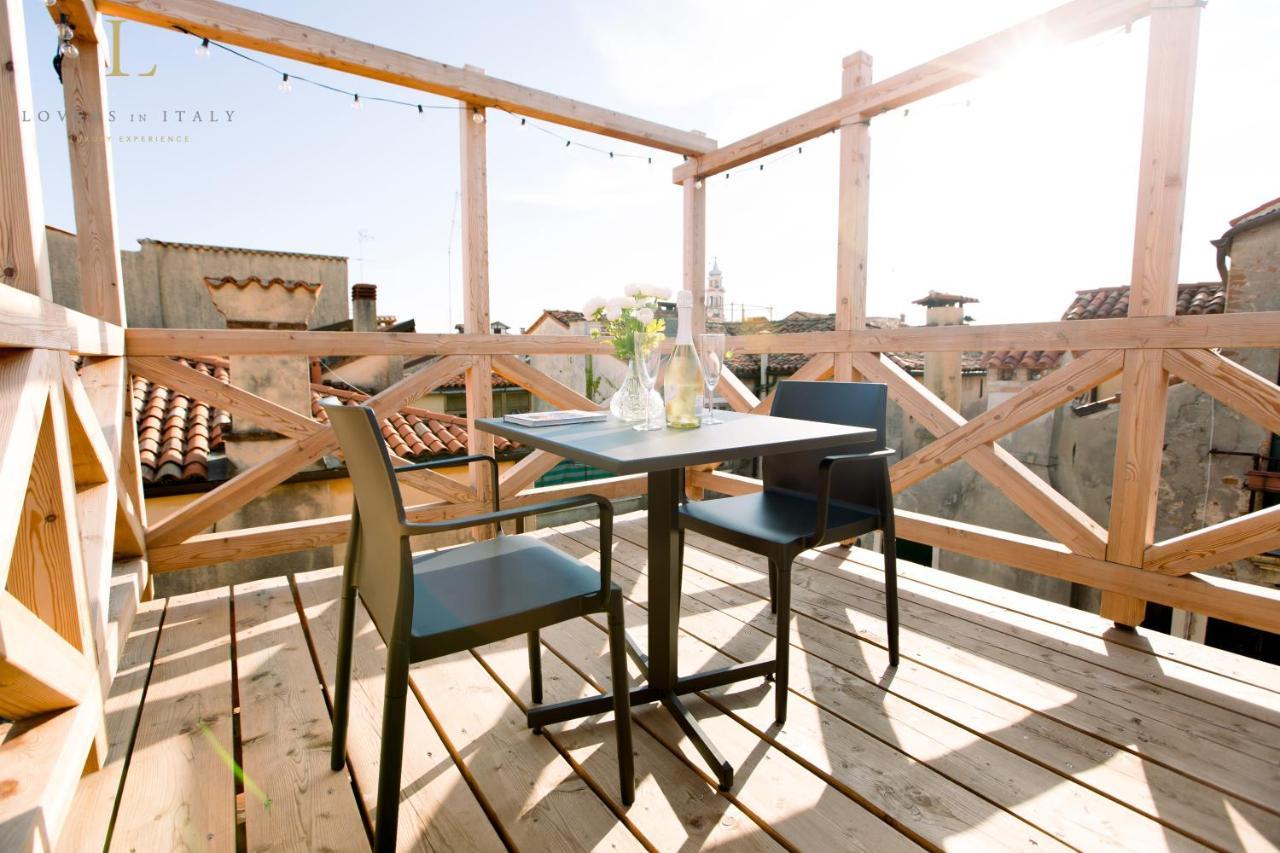 Loversinitaly Romantic Apartments - Altana And Jacuzzi Benátky Exteriér fotografie