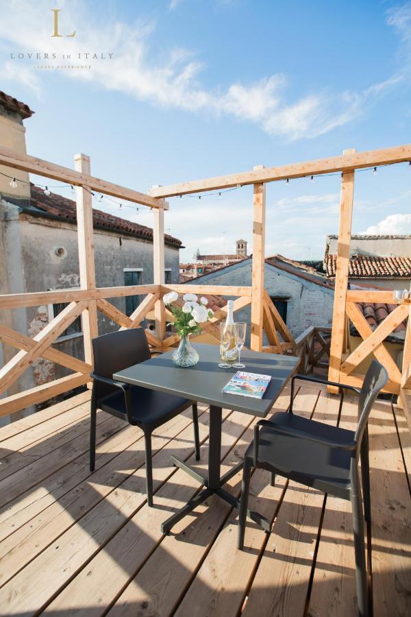 Loversinitaly Romantic Apartments - Altana And Jacuzzi Benátky Exteriér fotografie