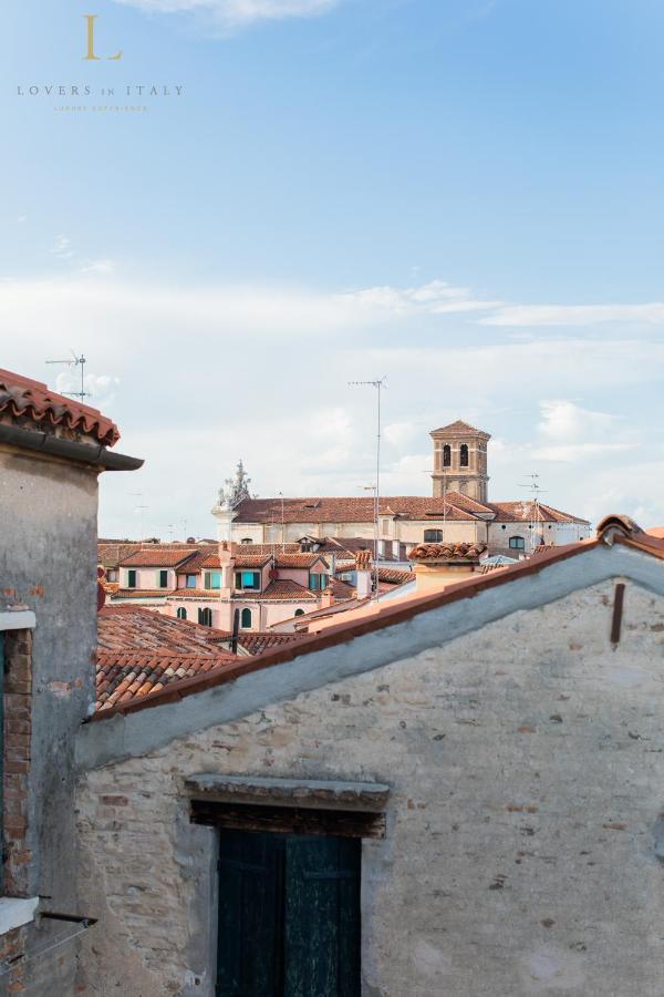 Loversinitaly Romantic Apartments - Altana And Jacuzzi Benátky Exteriér fotografie